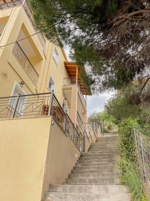 Afroditi'S Apartment Superb View Githio Exterior foto