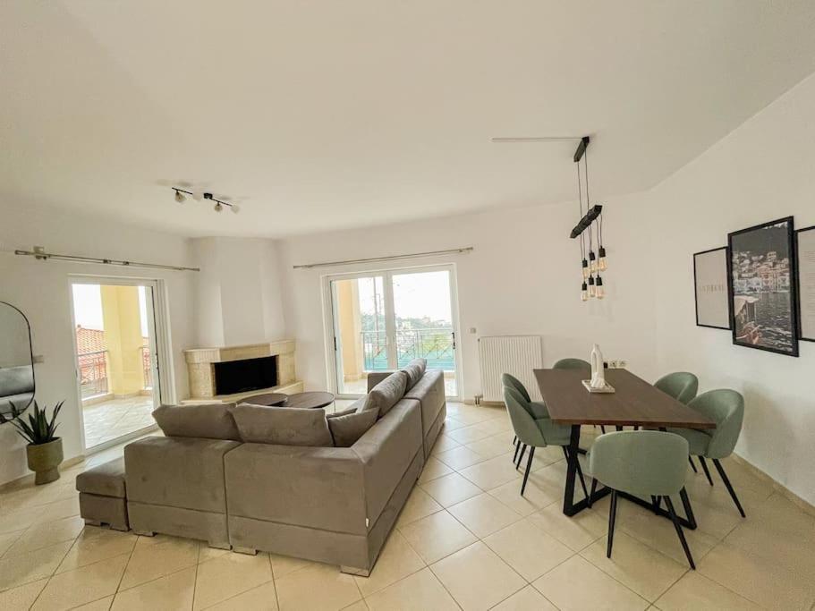 Afroditi'S Apartment Superb View Githio Exterior foto